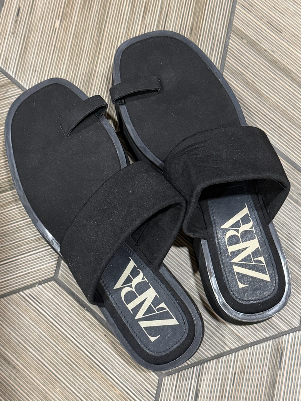 Zara Black Square Toe Platform Toe Loop Sandals - Picture 3 of 8